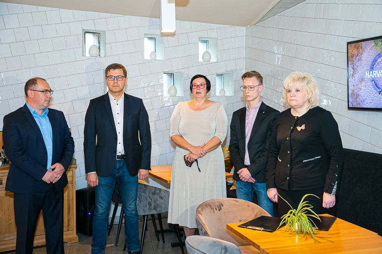 Sergei Gorlatšile (vasakult teine) esitataud kahtlustus häälte ostmises heidab paratamatult varju kogu Katri Raigi valimisliidule ja koos erakonnaga Eesti 200 loodavale koalitsioonile Narvas.