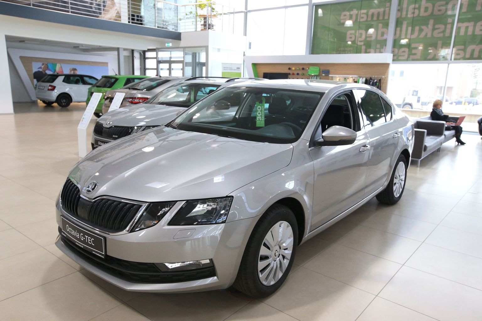 Uute autode müügiedetabelis hoiab esikohta Škoda, mille müüduim mudel on Octavia.