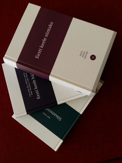 "Eesti keele varamu" sarjas on ilmunud nüüdseks kolm raamatut.