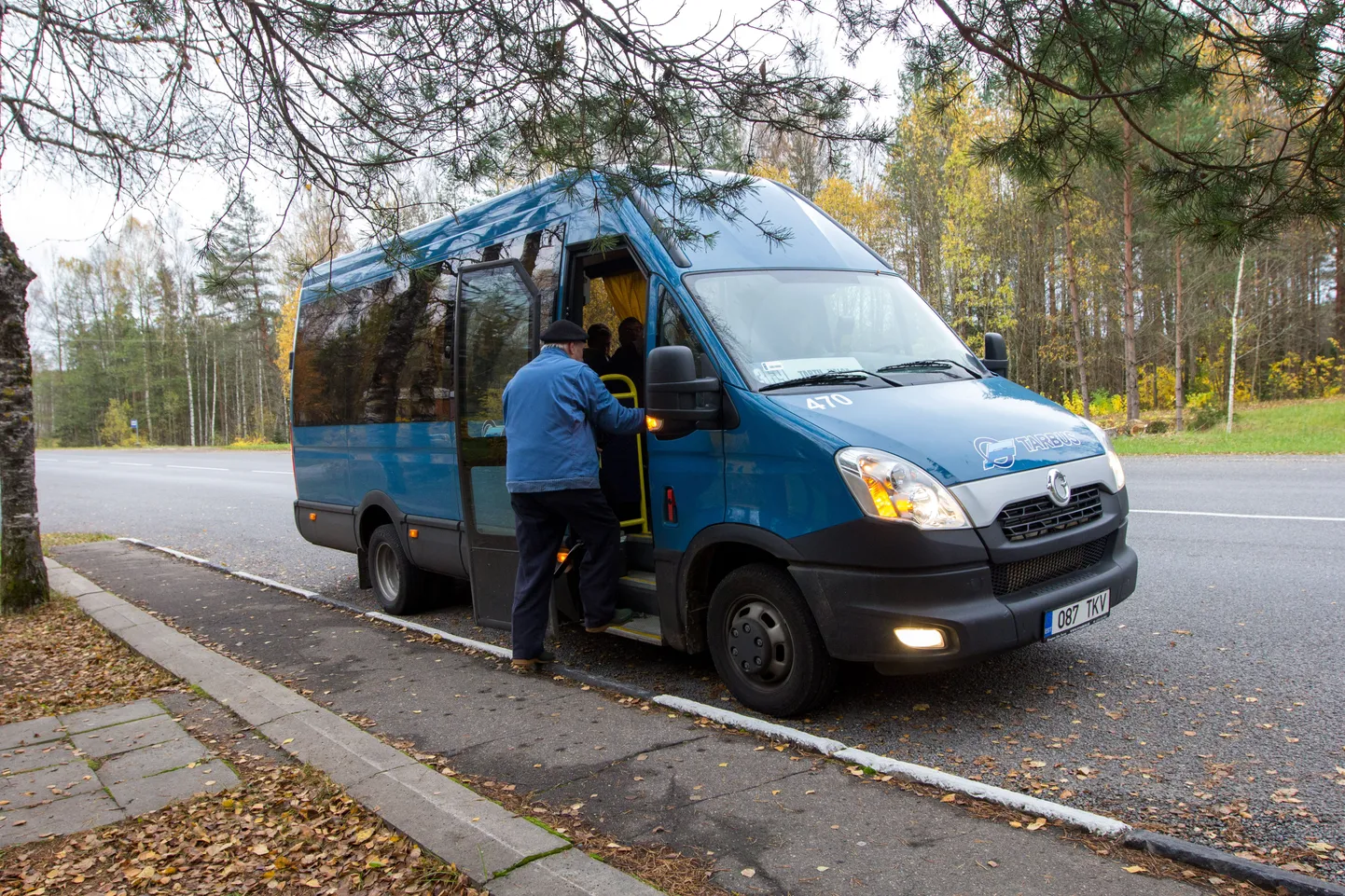 Neljapäeva ennelõunal läks Pikasillas bussi peale üks reisija. Valdavalt sõidavadki bussiga vanemad inimesed ja koolilapsed.