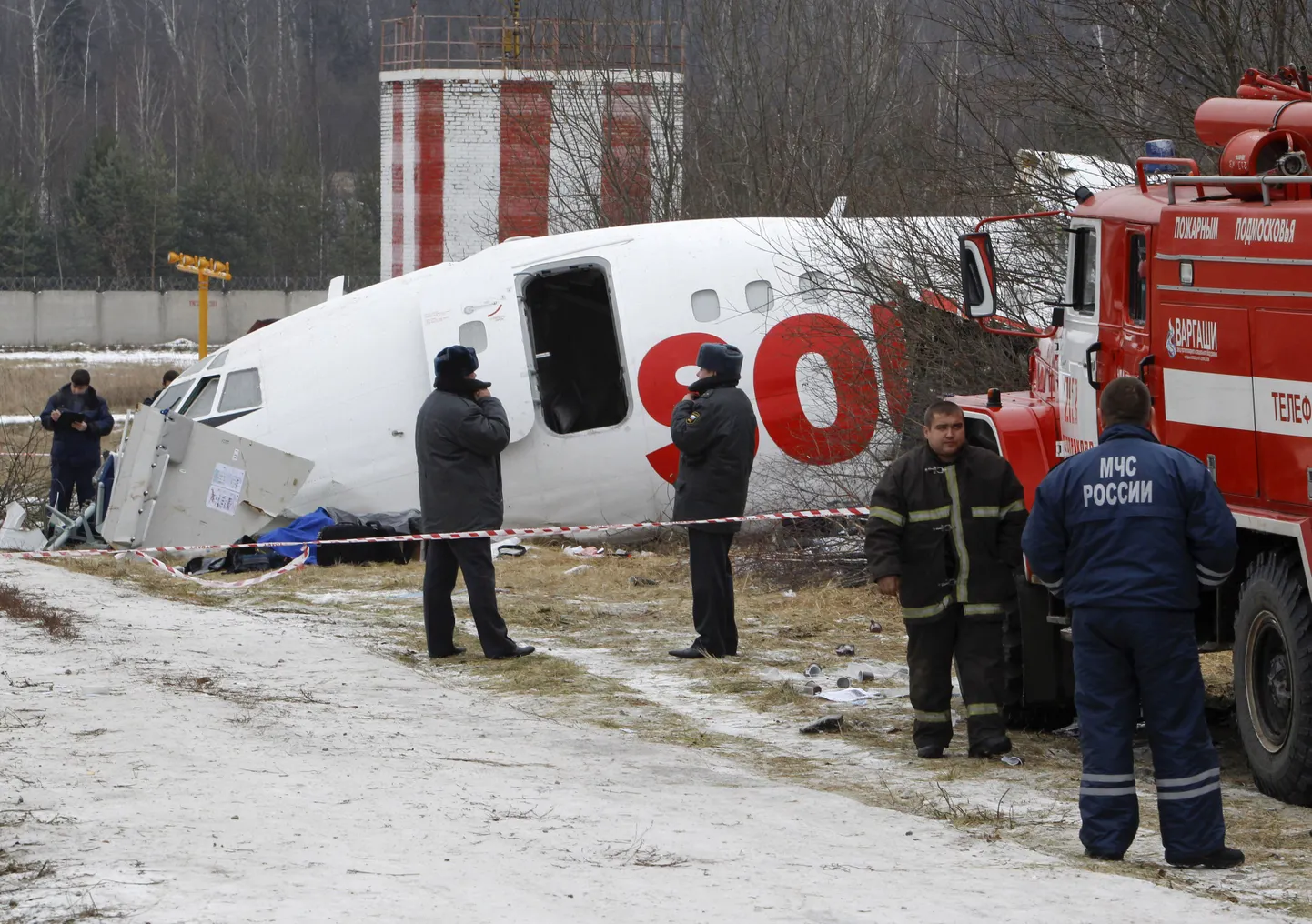 TU-154 rusud Domodedovo lennuväljal.