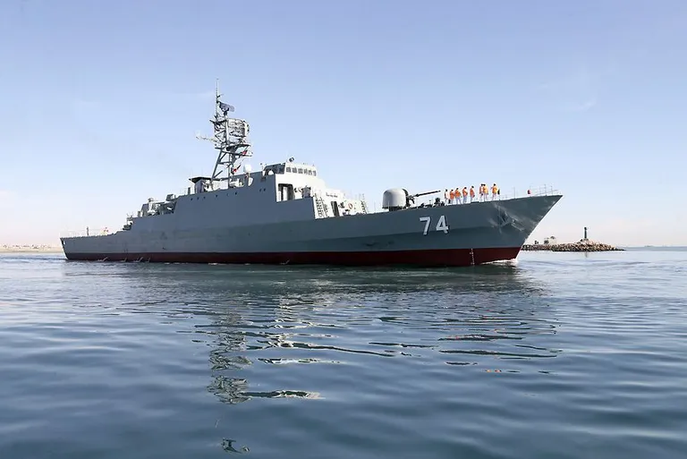 Iraani uus hävitaja Sahand.