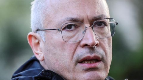Krievija pret Kremļa kritiķi Hodorkovski ierosinājusi lietu par "terorismu"