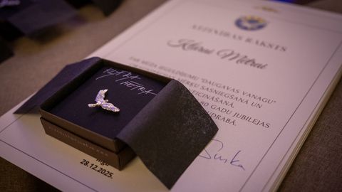 FOTO ⟩ Ar apbalvojumiem 80 gadu jubilejā godina "Daugavas vanagu" biedrus un atbalstītājus Latvijā