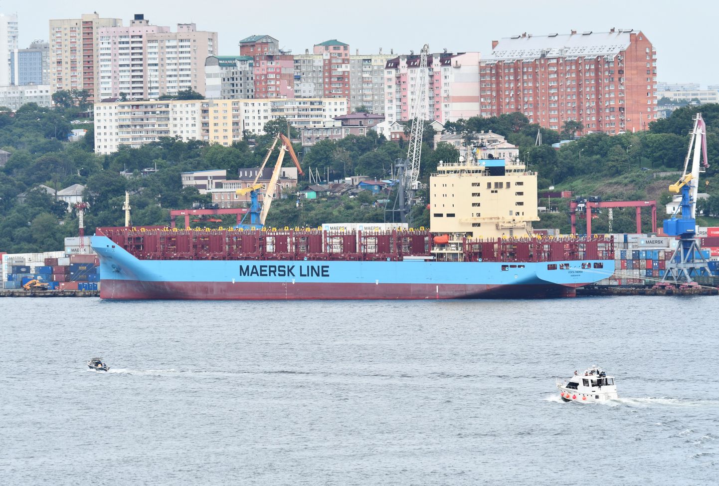 Konteinerkuģis “Venta Maersk” Vladivostokas ostā