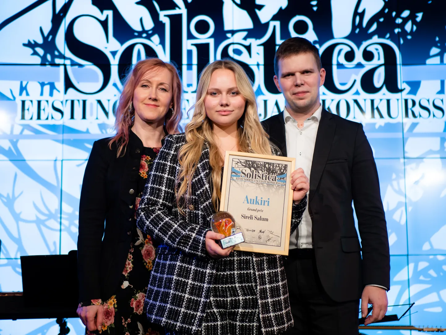 Sireli Salum (Põlva muusikakool), kes pälvis laulukonkursil Solistica 2022. GRAND PRIX, juhendajate Margot Suure ja Riivo Jõgiga. Sireli pälvis ka parima jazzlaulja tiitli. Parimaks juhendajaks nimetati Margot Suur.