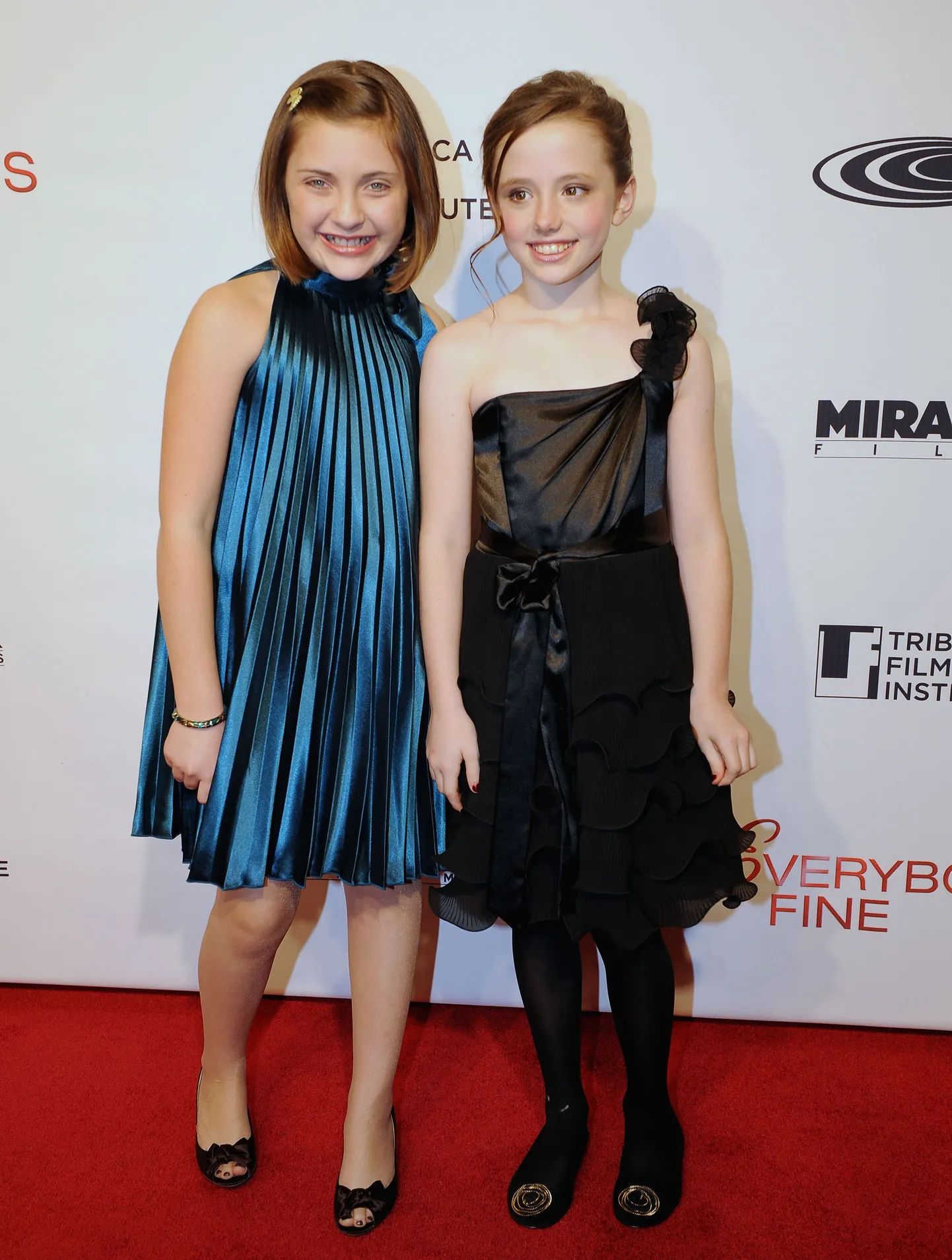 Mackenzie Milone (vasakul) ja Lily Sheen.