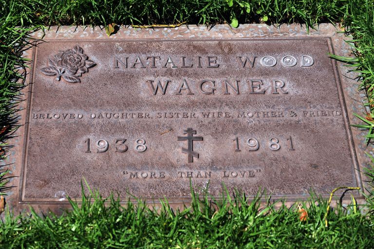 Natalie Woodi haud Los Angeleses. Naise surma ümbritseb siiani saladusloor.