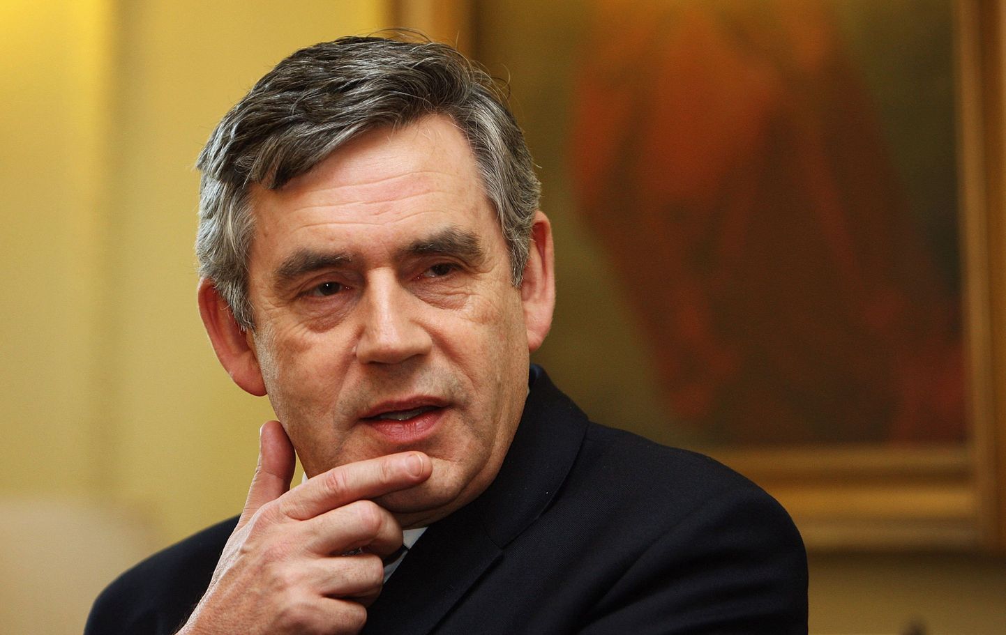 Gordon Brown kolmapäeval ametiresidentsis Downing Streetil.