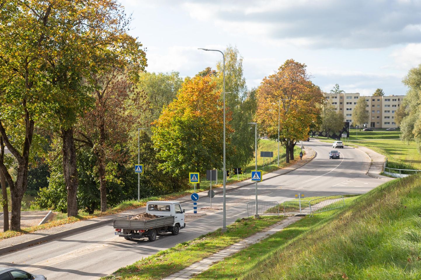 Linnaga sõlmitud lepingu kohaselt hakkab aktsiaselts Tallinna Teed lisaks varasematele töödele rekonstrueerima Vaksali tänavat Hariduse ja Köstri tänava vahelisel lõigul.