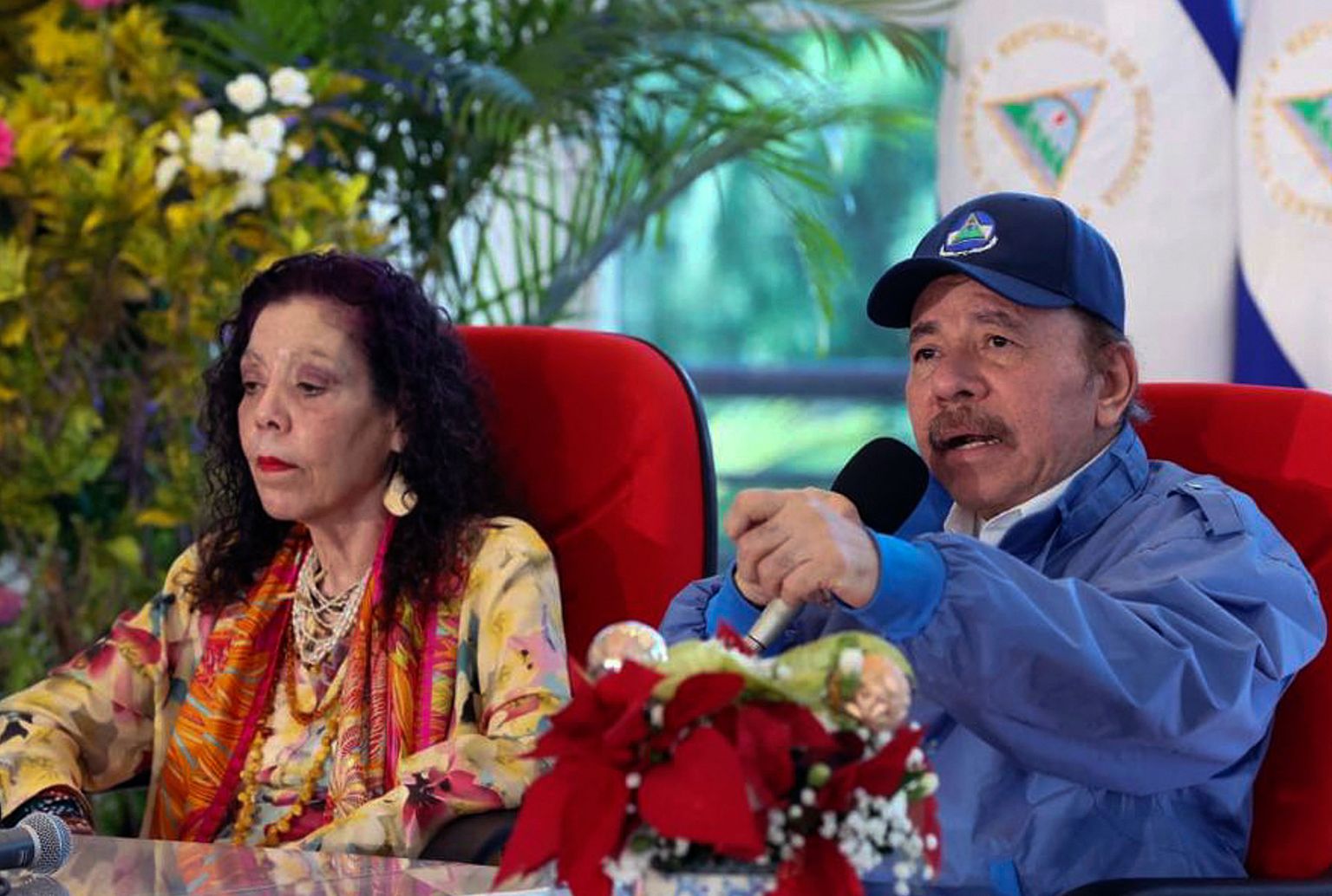 Nicaragua president Daniel Ortega koos oma asepresidendist naise Rosario Murilloga.
