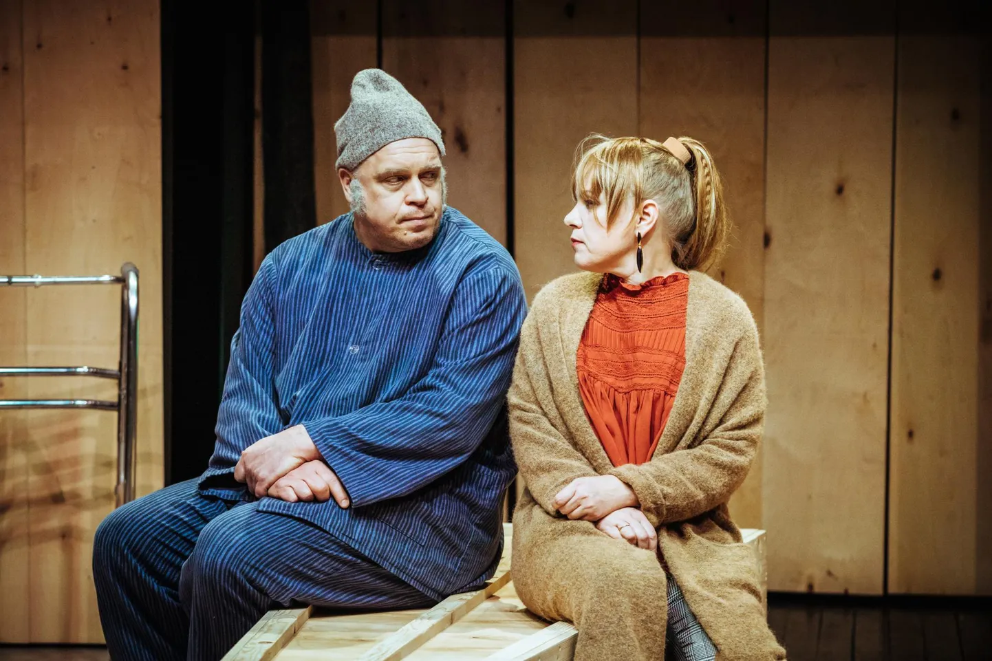 Vändra publiku valmisolekut ­testib tuleval nädalal Rakvere teatri südamlik soome komöödia “Kõike head, vana toriseja”. Pildil Tarvo ­Sõmer ja Liisa Aibel.