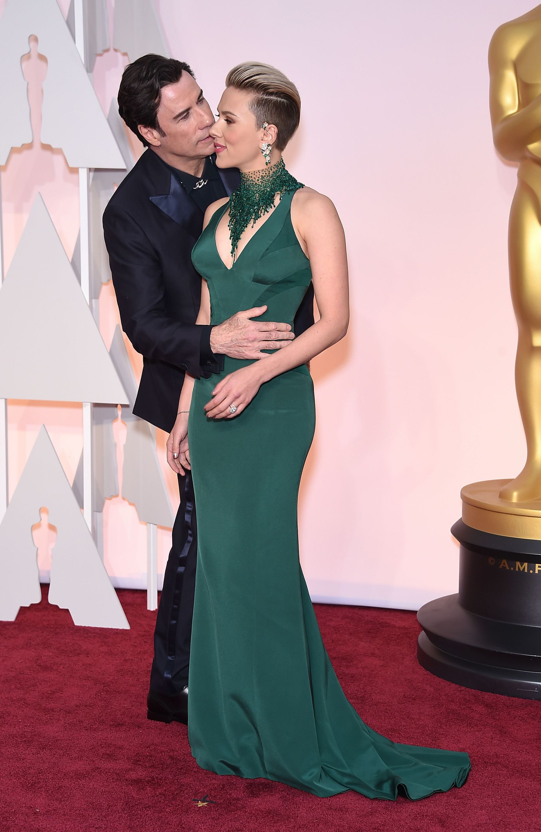 John Travolta ja Scarlett Johansson