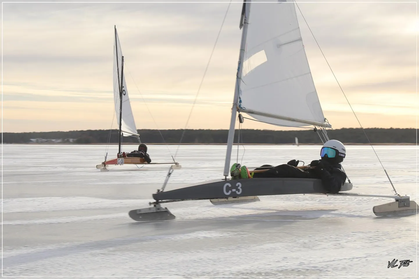 Ice Optimisti taltsutav Pärnu jahtklubi purjespordikooli kasvandik Aron Poolma nautis Saaremaal regativõitu.