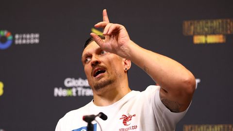 VIDEO ⟩ Oleksandrs Usiks nosauc savus Top 5 bokserus