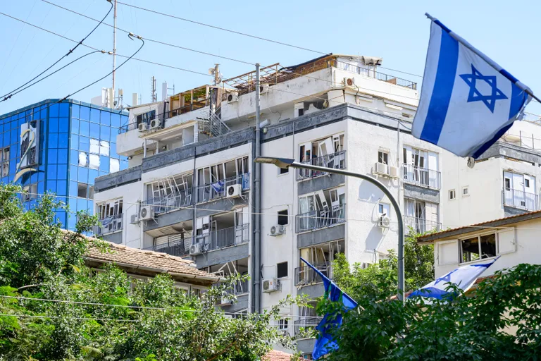 Iraani raketirünnakutes on kannatada saanud ka elumajad.