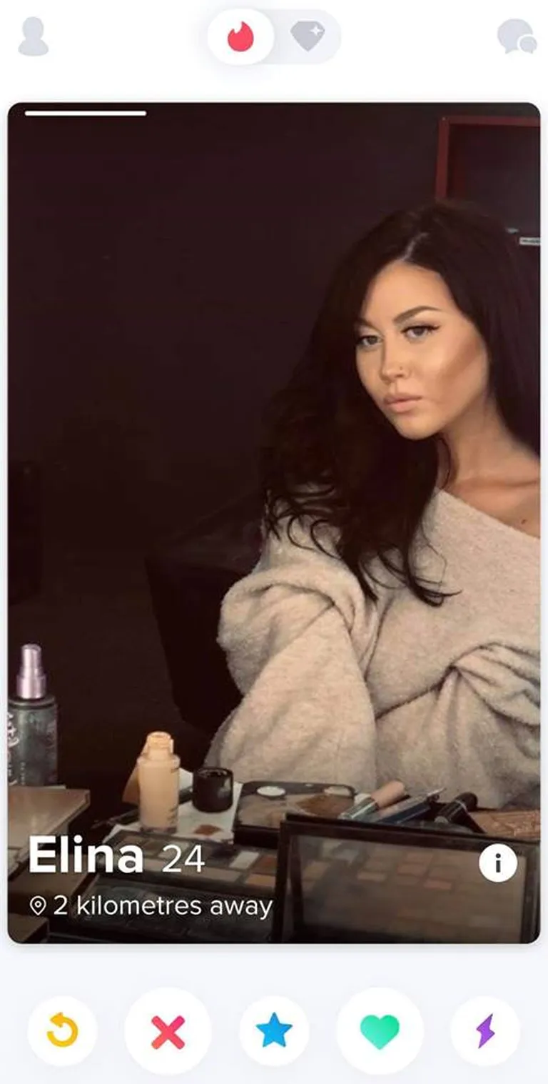 Elina Born Tinderis