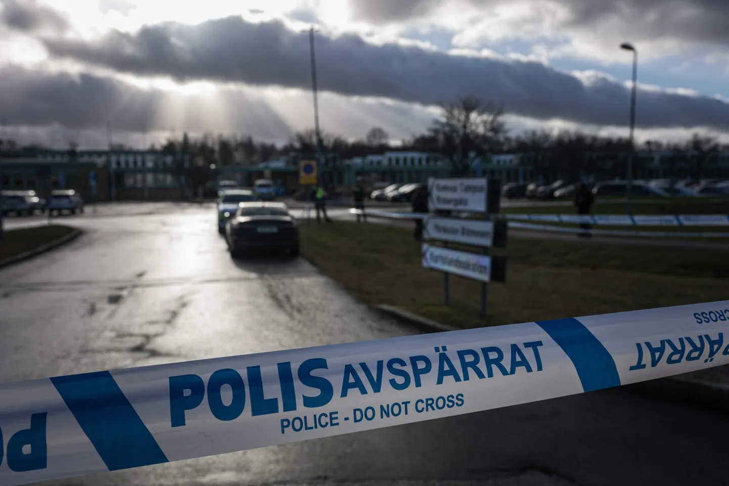 Rootsi politsei tegutsemas koolitulistamise paigas Örebros 2025. aasta veebruaris. Foto on illustratiivne.