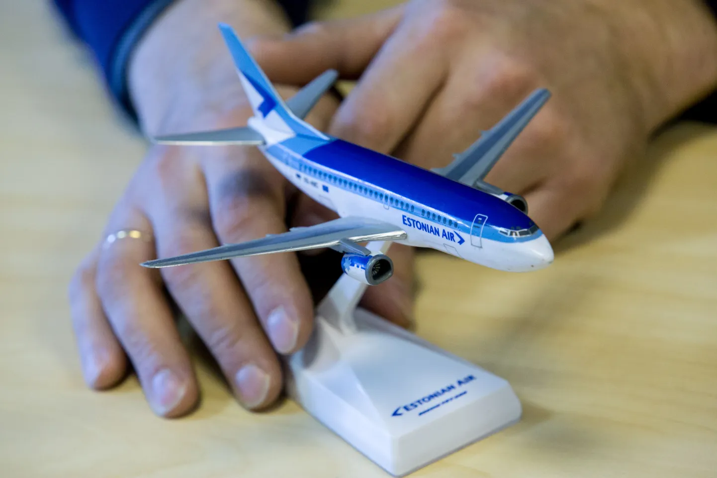 Модель самолета Estonian Air. Фото иллюстративное.