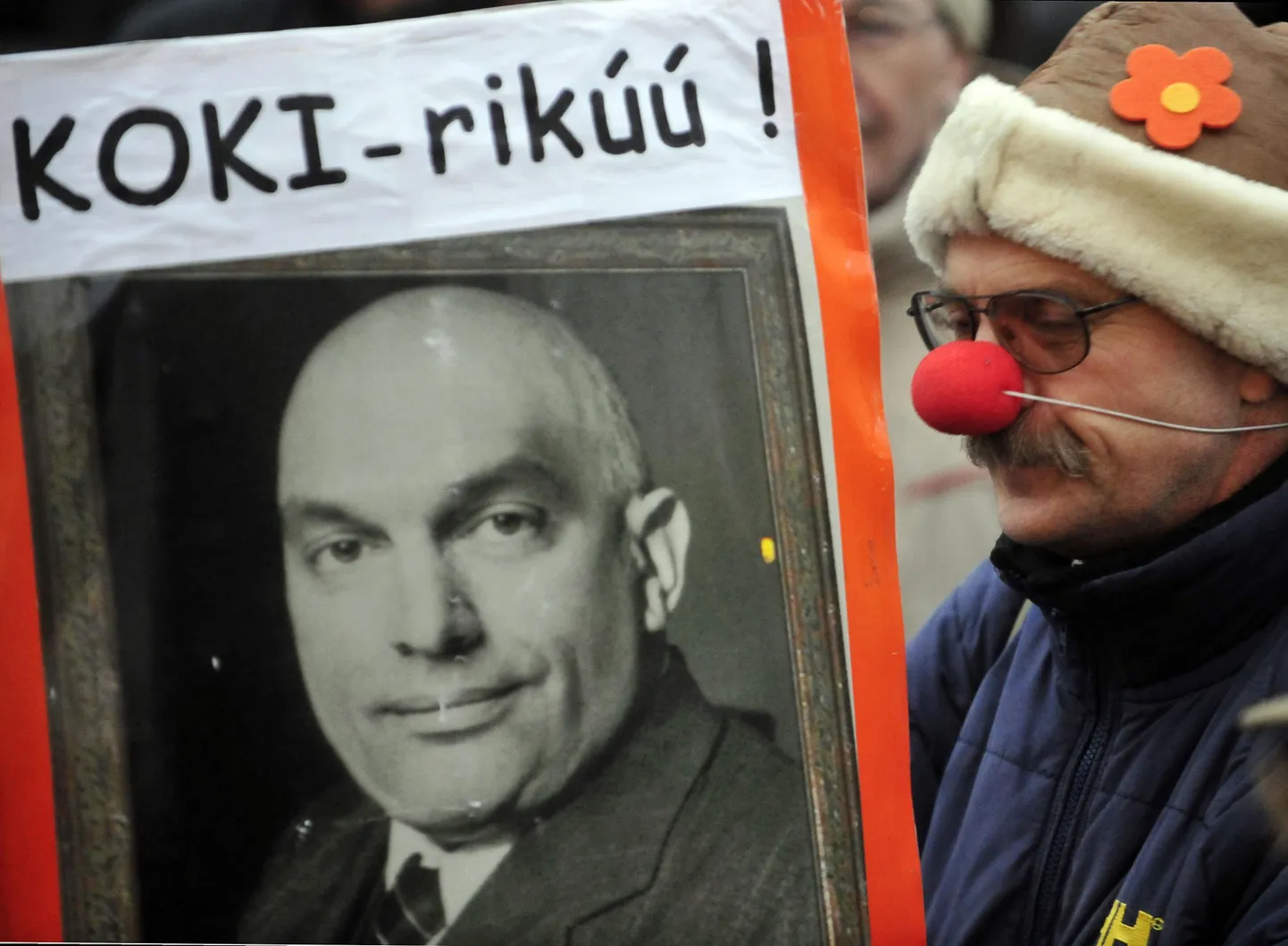 Protestija peaminister Viktor Orbani pildiga Budapestis parlamendihoone ees