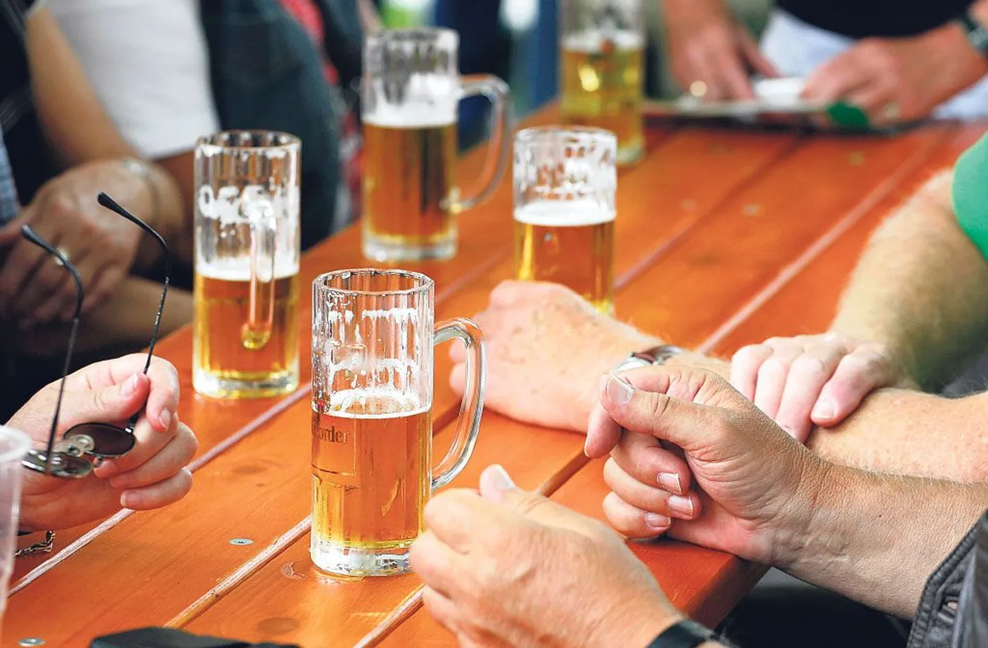 Meeste ülekaalu kõige sagedasemad põhjused on alkoholikogustega liialdamine ja enda vähene liigutamine.