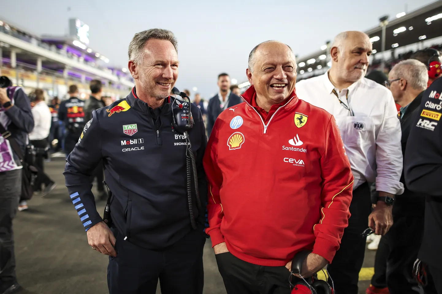 Christian Horner (vasakul) võib endale saada Frederic Vasseur'i koha Ferrari tiimipealikuna. Sellise ettepaneku on vähemalt Itaalia meeskond teinud, kas Horner selle vastu võtab, on teine asi.