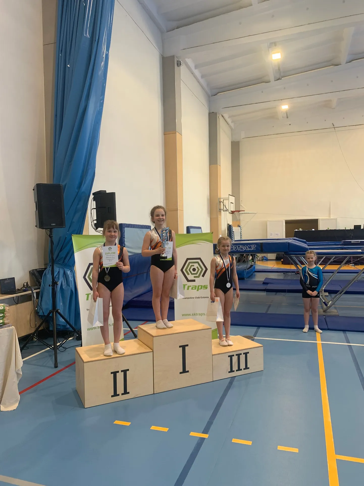 Miniklassis võtsid Kati spordiklubi võistlejad endale kogu pjedestaali. Esikoha võitis Theodora Helene Selter, teiseks tuli Marta Elli Kiuru ja kolmandaks Emma Joanna Raudava.