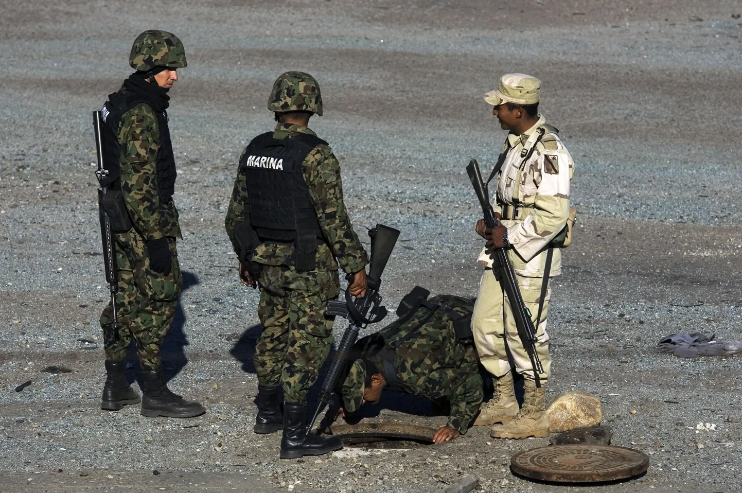 Mehhiko sõjaväelased Ühendriikide piiril asuvas Tijuana linnas.