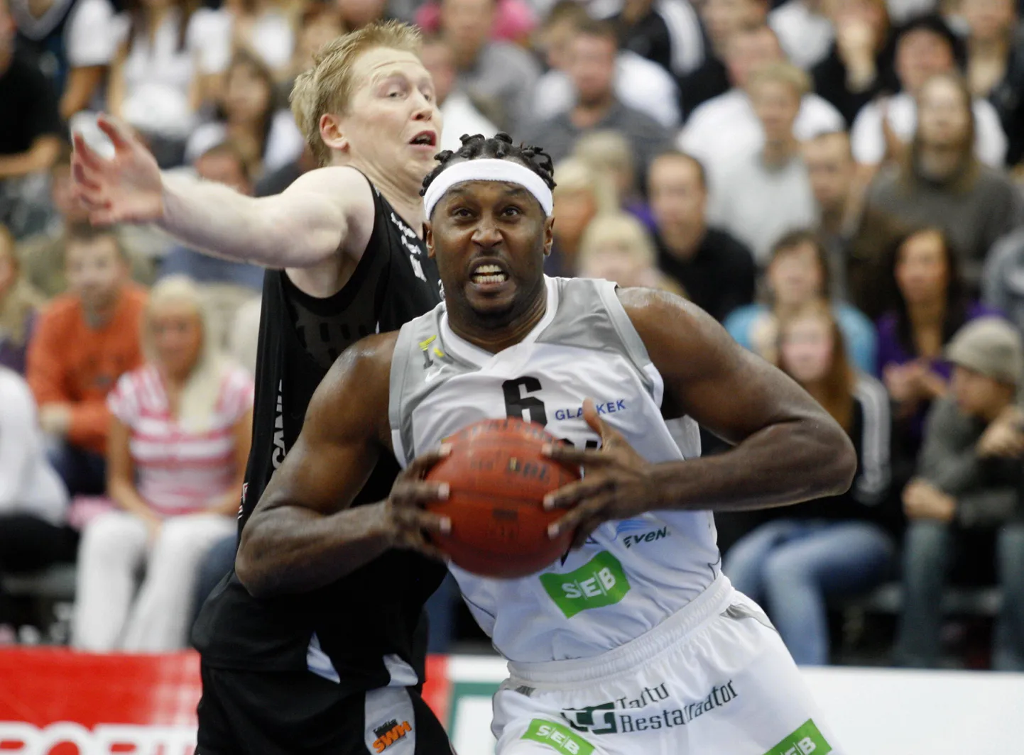 Tanoka Beard mängus Riia meeskonna Barons/LMT vastu.