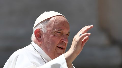 Paavst Franciscus viidi Rooma haiglasse, et viia läbi sooleoperatsioon