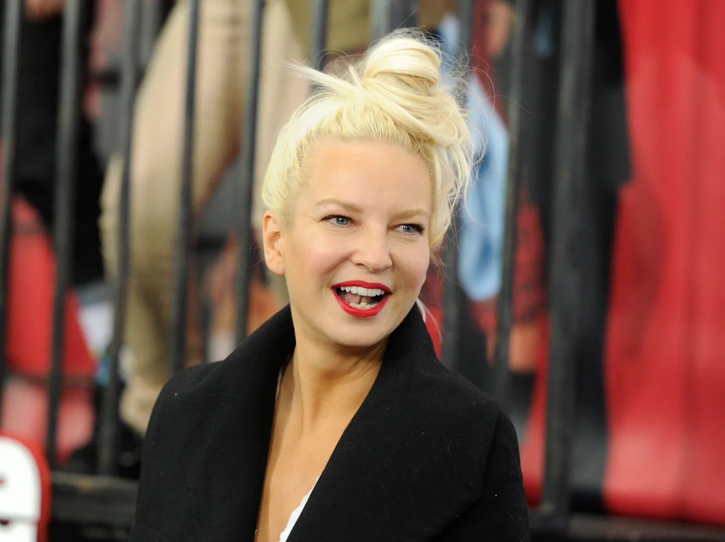 Sia.