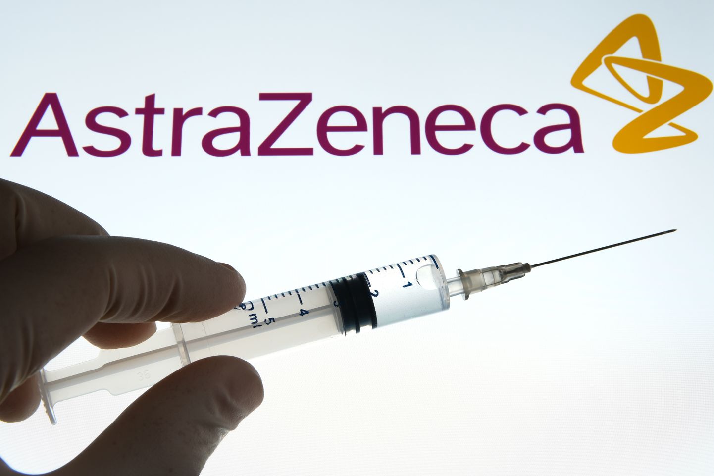 Astra Zeneca ja Oxfordi ülikooli koostöös arendatud vaktsiin Vaxzevria sai Euroopa Komisjonilt tingimustega müügiloa 29.01.2021. Eestis vaktsiini enam ei kasutata.