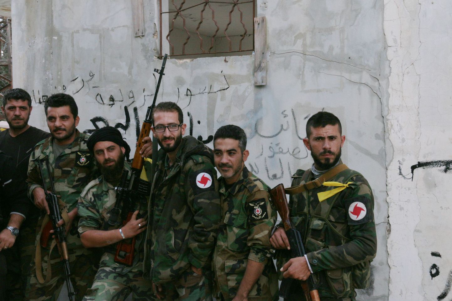 Süüria armeed toetava Süüria Natsionaalsotsialistliku Partei võitlejad