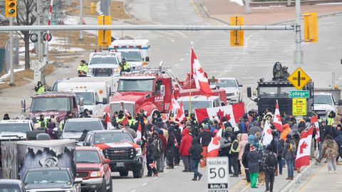 Kanada politsei asus Ambassadori silda protestijatest tühjendama