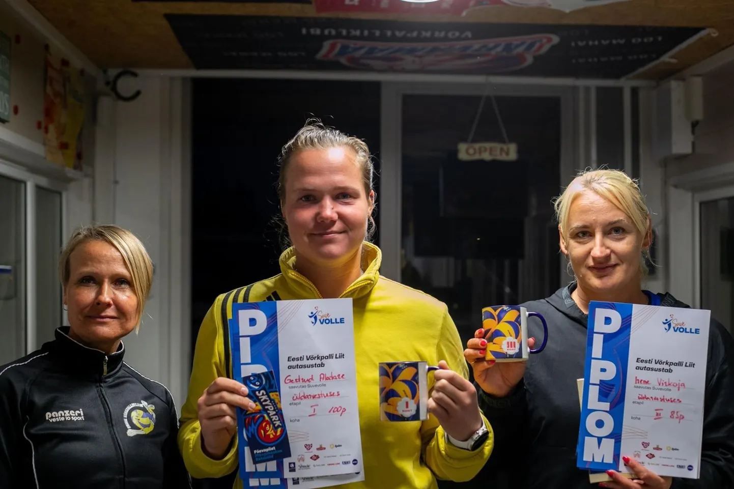 Paide Suvevolle parimateks naisteks tulid Gertrud Alatare (keskel), Anne Põder (vasakul) ja Irene Virkoja (paremal).