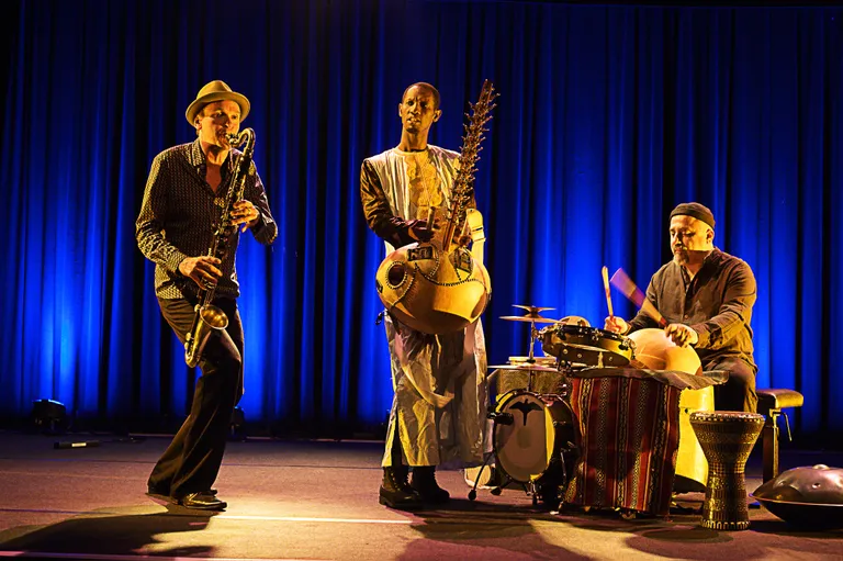 Trio "JMO" (Šveice/Senegāla/Izraēla).