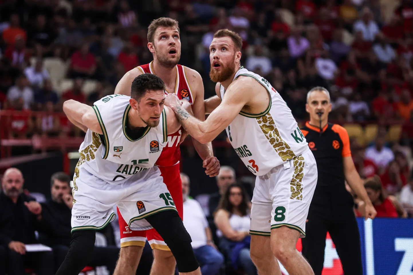 Žalgiris küll üritas, kuid Saša Vezenkov (punases) ja Olympiakos olid nende jaoks siiski liiast.