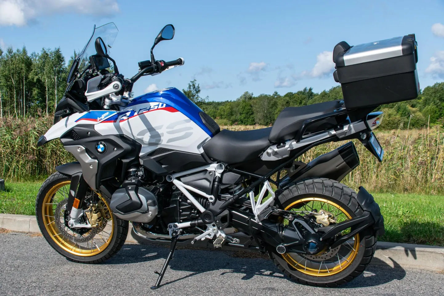 Muidugi on BMW R 1250 GSil ka arvestatavad konkurendid – Ducati Multistrada 1260 ja Triumph Tiger 1200 XC. Sellisel tasemel on vahed peamiselt isiklikes eelistustes, teadasaamiseks tuleb oodata uut hooaega.