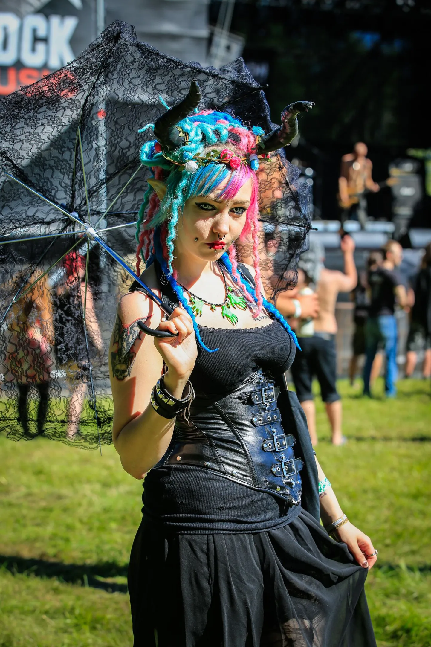 Hard Rock Laager 2015, melu ja esimesed esinejad reedesel päeval