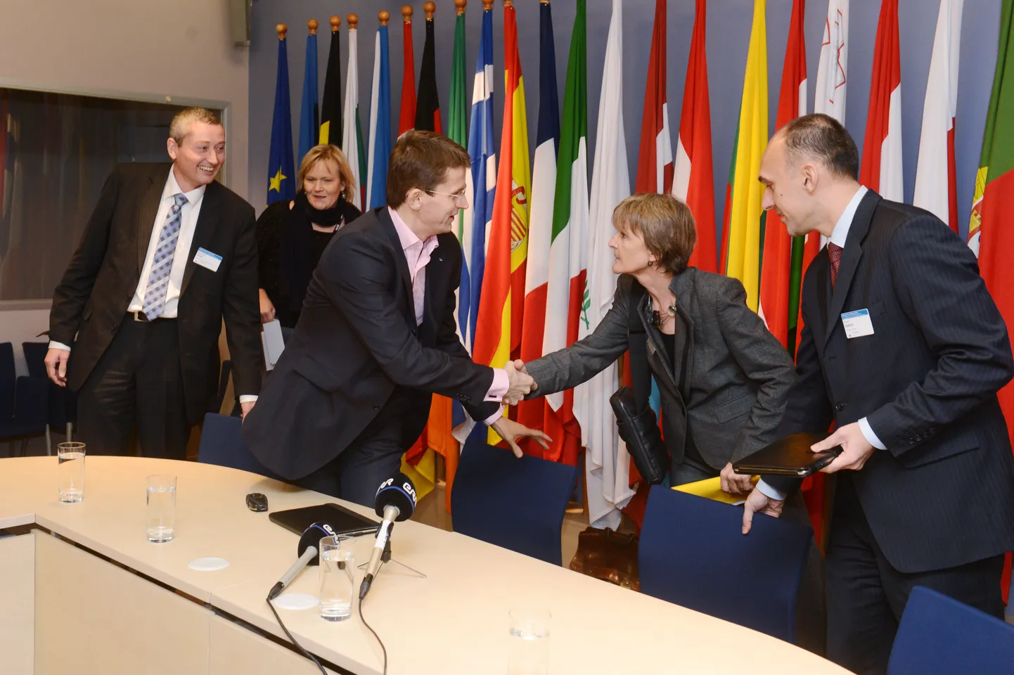 Pressikonverents Euroopa Liidu majas seal samas 1. detsembril tööd alustava euroopa IT agentuuri teemadel. Fotol Matthias Taube, Ken-Marti Vaher, Krum Garkov ja Belinda Pyke.