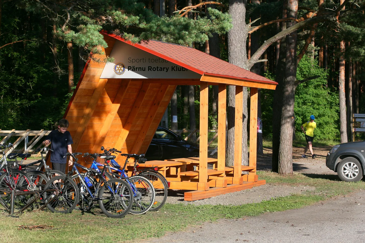 Raeküla tervispordiradade parkla. Foto on illustreeriv.