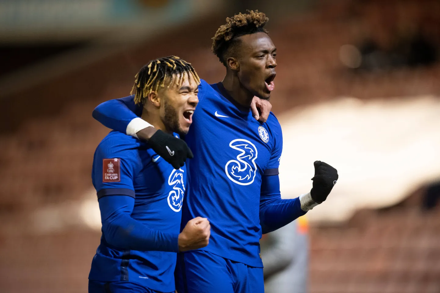 Tammy Abraham (paremal) ja Reece James.