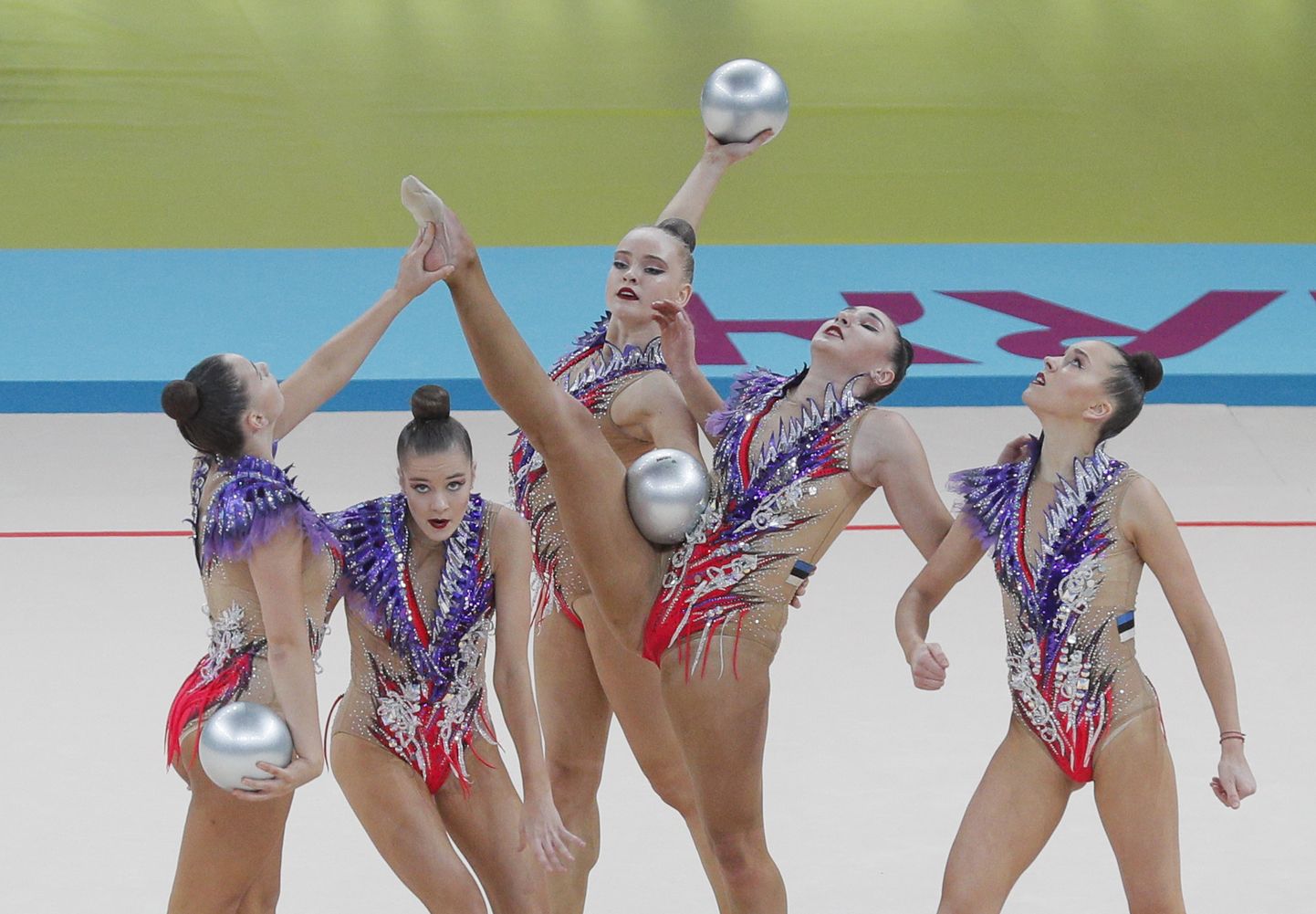 Выступление эстонских гимнасток на чемпионате Европы в Киеве.