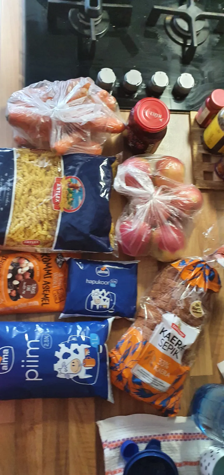 Продуктовый пакет Гимназии Аннелинна, Тарту.