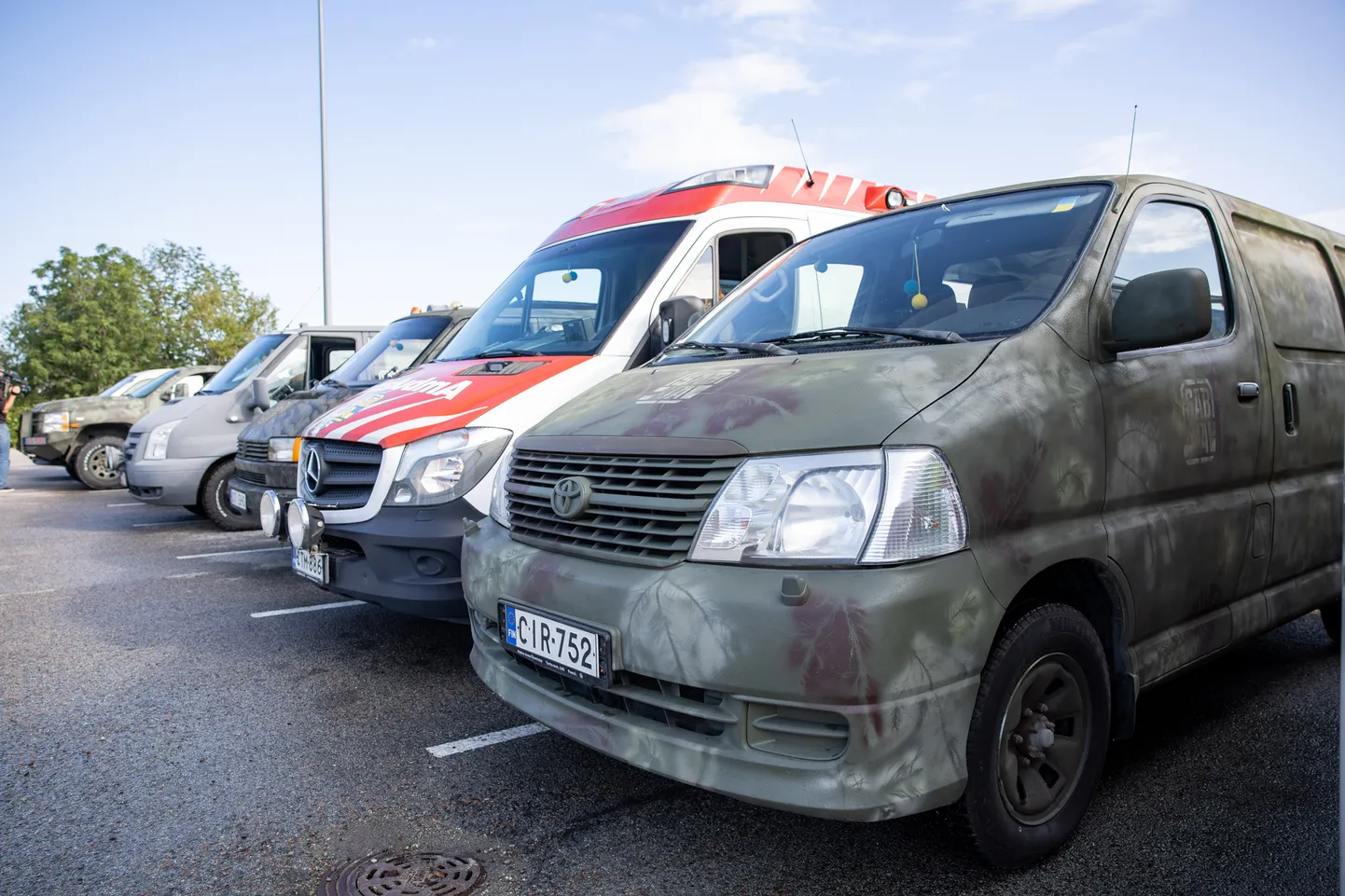 Автомобили для украинских военных отремонтированы НКО SAB UA благодаря  пожертвованиям.