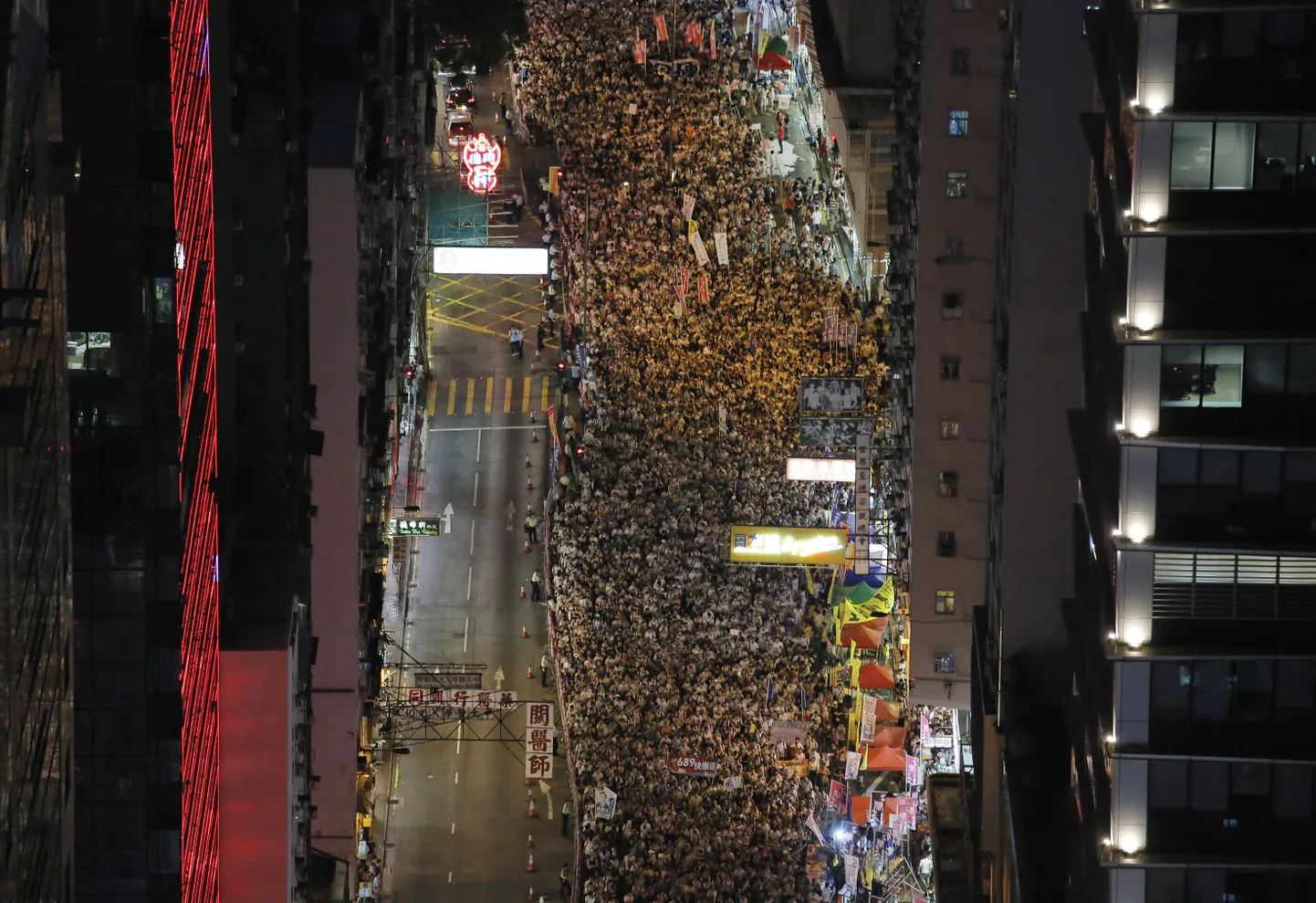 Протесты в Гонконге: жители требуют реформы выборов.