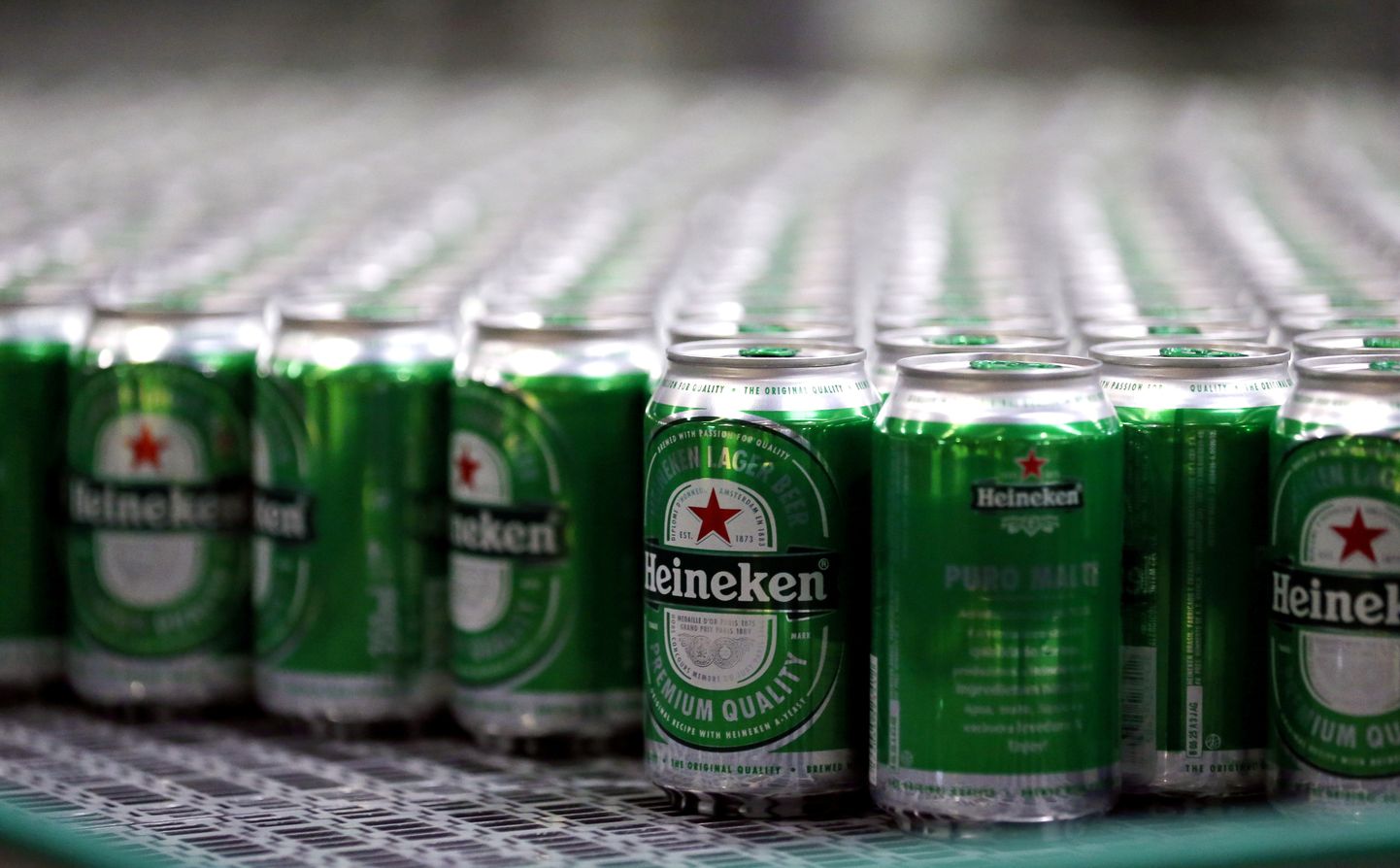 Heinekeni õlled ühes Brasiilias asuvas pruulikojas 12. juuni 2018.