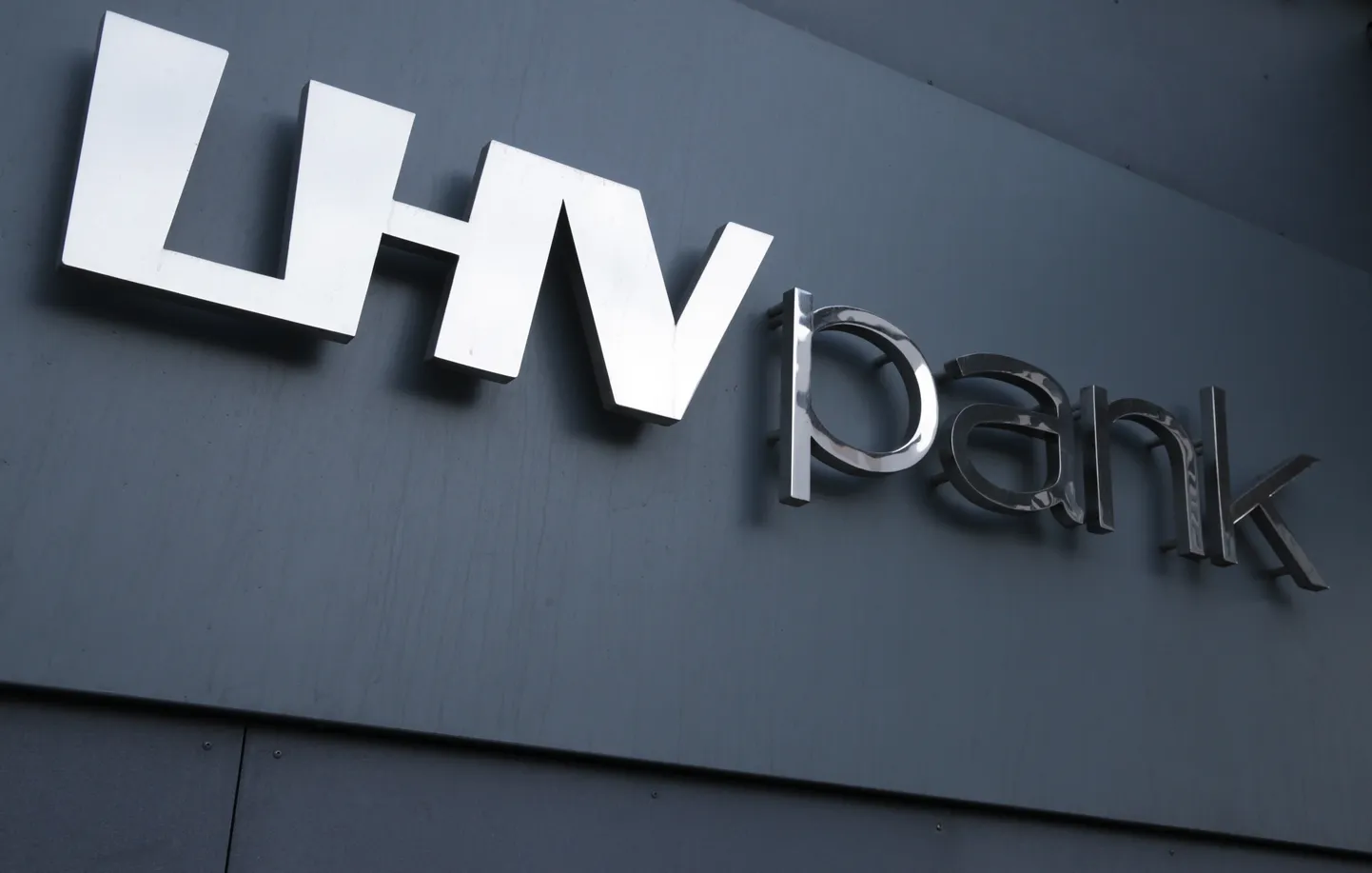 LHV Pank.