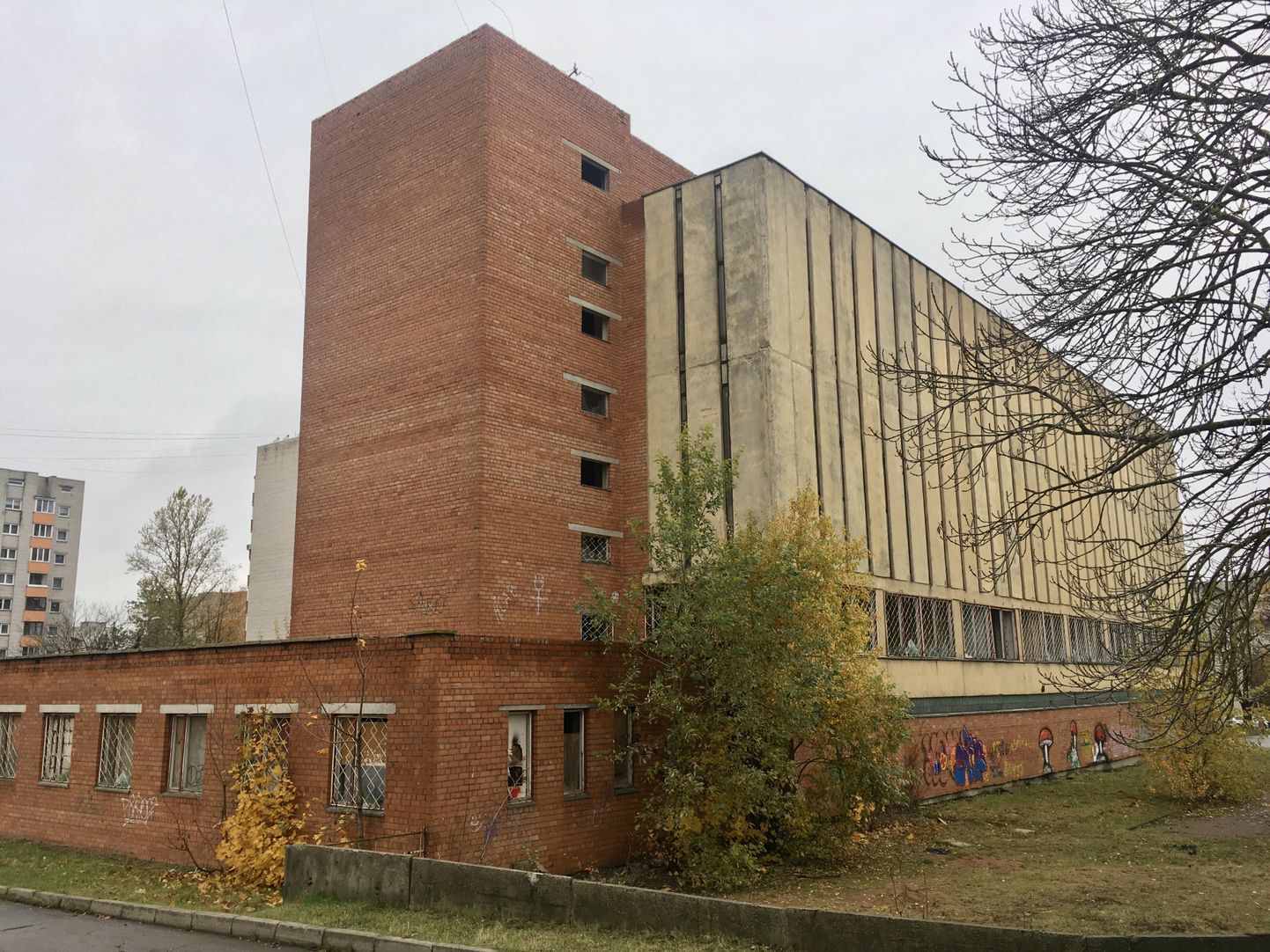 Здание бывшей нарвской телефонной станции по ул. Кеваде, 4.
