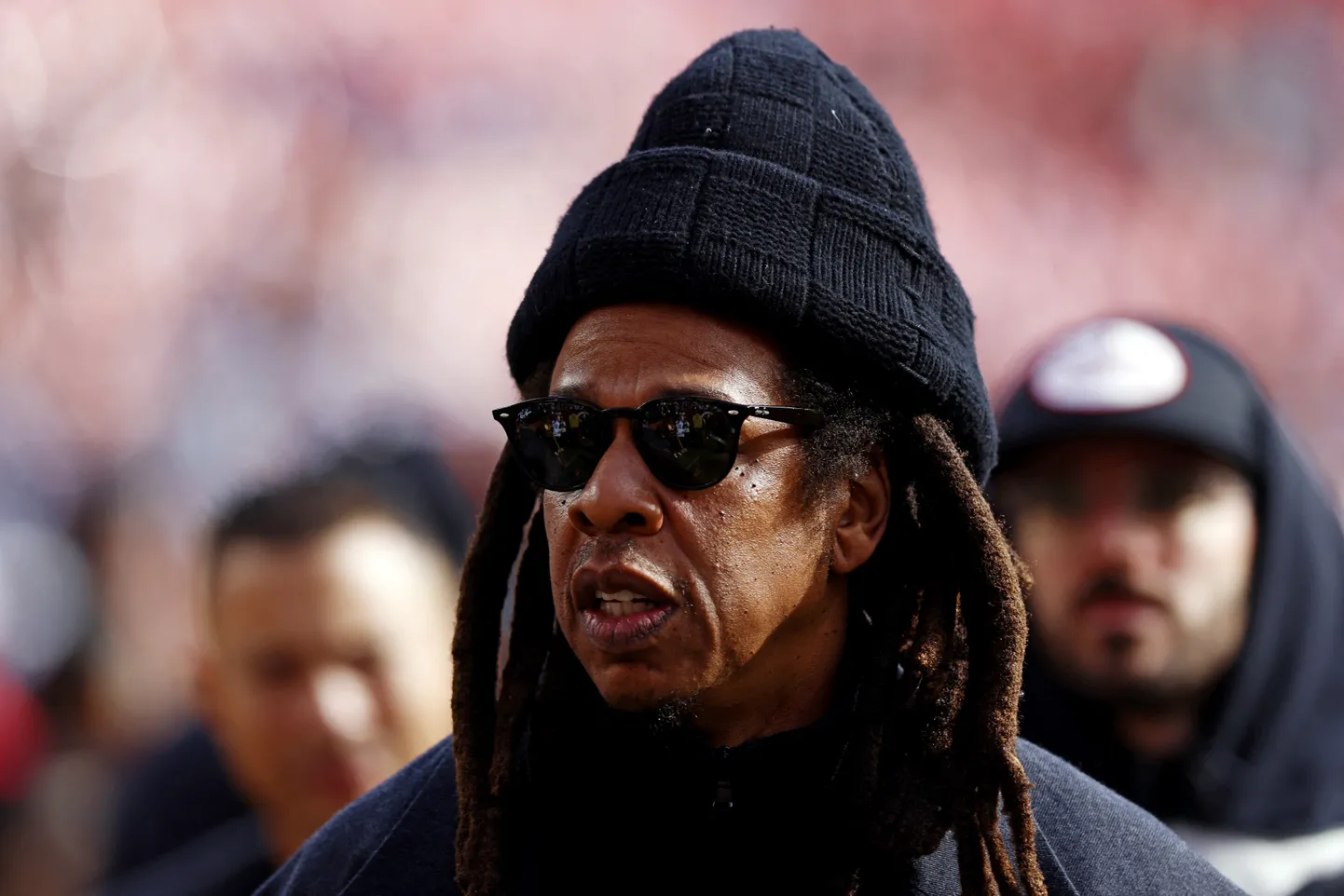 USA räppar ja muusikaprodutsent Jay-Z 24. novembril 2024 Marylandis Landoveris Northwesti staadionil enne Ameerika jalgpalli meeskondade Washington Commanders ja Dallas Cowboys kohtumist.